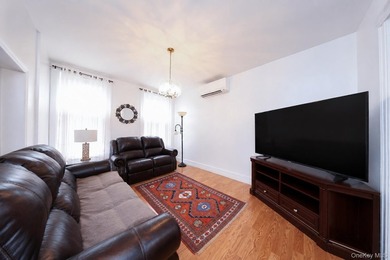 Located in Prime Dyker Heights! Well-maintained legal two - photo 4