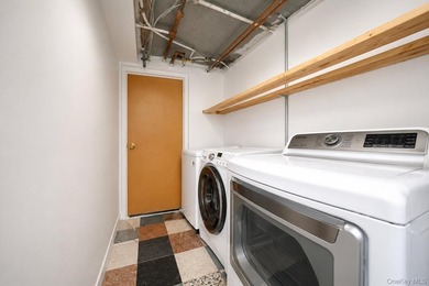 Located in Prime Dyker Heights! Well-maintained legal two - photo 8