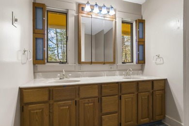 This Boothbay home is conveniently located near Boothbay Harbor - photo 44
