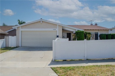 Lovely 3 bedroom, 2 bath home, plus a bonus room that can be - photo 1