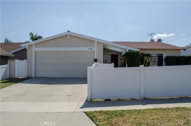 Lovely 3 bedroom, 2 bath home, plus a bonus room that can be - photo 2