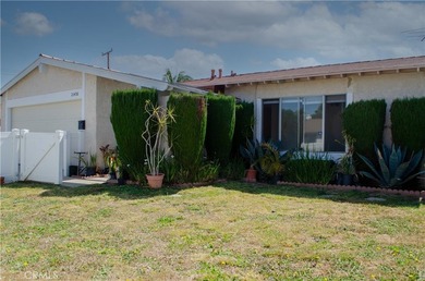 Lovely 3 bedroom, 2 bath home, plus a bonus room that can be - photo 3