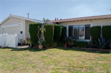 Lovely 3 bedroom, 2 bath home, plus a bonus room that can be - photo 4