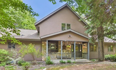 Experience the ultimate Northwoods lifestyle at this - photo 2