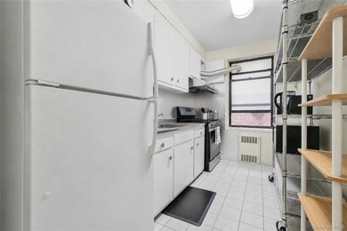Welcome to Linden Hill Co-op in the heart of North Flushing! - photo 11