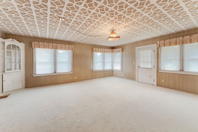 Endless Possibilities on Lake Delton! Bring your vision and - photo 13