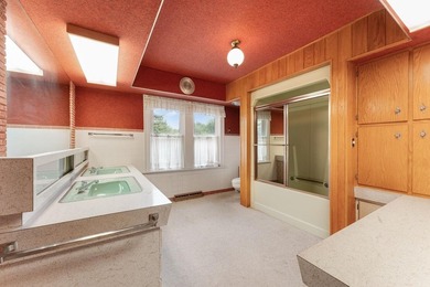 Endless Possibilities on Lake Delton! Bring your vision and - photo 15