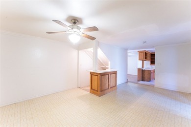 SELLER OFFERING $5,000 IN SELLER CREDITS! Spacious 6-bedroom - photo 17