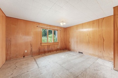 Endless Possibilities on Lake Delton! Bring your vision and - photo 17