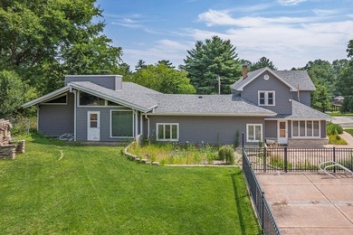 Endless Possibilities on Lake Delton! Bring your vision and - photo 32