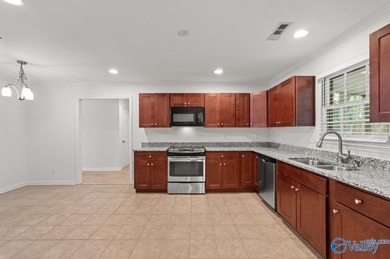 Spacious and move in ready, this beautifully updated 4-bedroom - photo 7