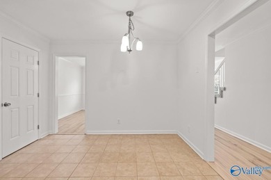 Spacious and move in ready, this beautifully updated 4-bedroom - photo 8