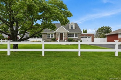 Welcome to 11 Cliftwood Drive, located in one of Huntington's - photo 1