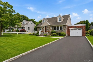 Welcome to 11 Cliftwood Drive, located in one of Huntington's - photo 2