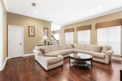 Gorgeous custom home in English Turn prominent & renowned golf - photo 11