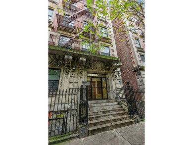 Introducing a rare, spacious 5-bedroom 1 Bathroom Co-op for Sale - photo 1