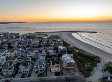 Perfectly positioned second back from the beach, this - photo 40