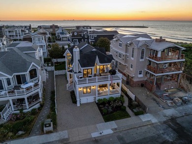 Perfectly positioned second back from the beach, this - photo 44