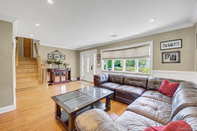Welcome to this beautiful multi-level home offering the perfect - photo 5