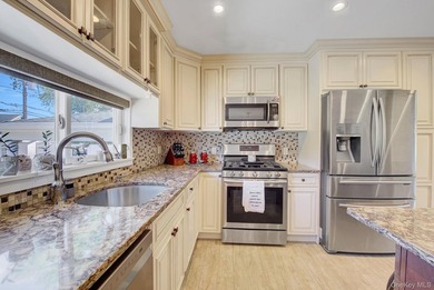 Welcome to this beautiful multi-level home offering the perfect - photo 10