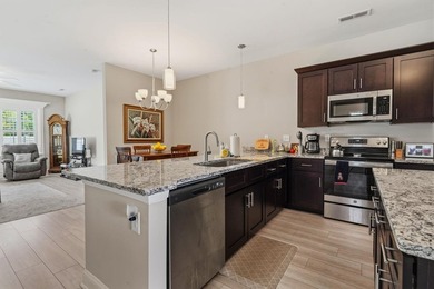Welcome to this beautifully maintained 3 bedroom, 2 bath home - photo 5