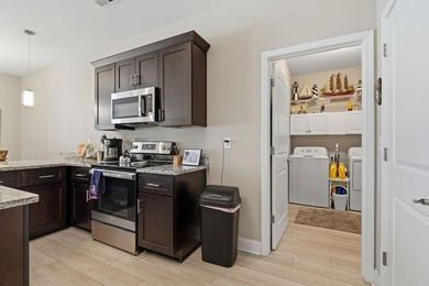 Welcome to this beautifully maintained 3 bedroom, 2 bath home - photo 9