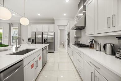 Select HOLIDAY WEEK SHOWINGS.  RARE 9 BEDROOM ***Only 4 years - photo 18