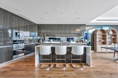 Located in the prestigious ECHO Aventura, Residence 217 offers - photo 3