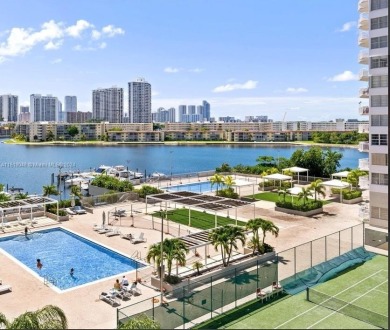 Little Maule Lake Condo For Sale in Aventura Florida