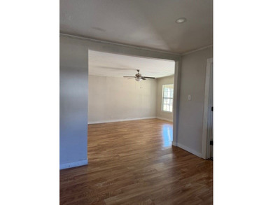 Calling all investors and handy homeowners! This 3bedroom, 1 - photo 11