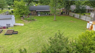 Charming, Move in ready home in the desirable Lake Brenda - photo 12