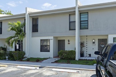 Spacious and well-maintained 3-bedroom, 2.5-bath townhouse - photo 3