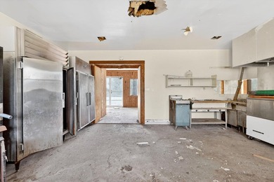 So many opportunities with this unique, history-filled property - photo 17