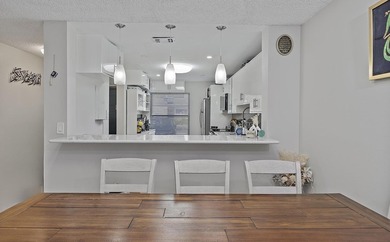 Spacious and well-maintained 3-bedroom, 2.5-bath townhouse - photo 10