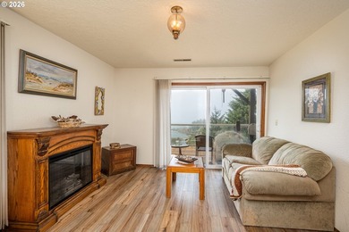 Perched high above the Pacific with jaw dropping views of iconic - photo 23