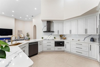 Back on the market; buyer financing fell through. Welcome to - photo 6