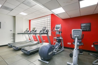 Gallery One, Fully Furnished (turnkey), 1bed/1bath, and only a - photo 31