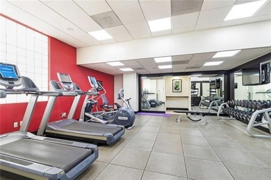 Gallery One, Fully Furnished (turnkey), 1bed/1bath, and only a - photo 32