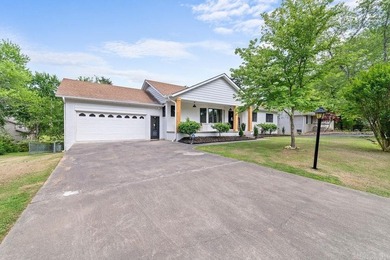 Welcome to this beautifully updated 3,850 sq ft home offering - photo 2