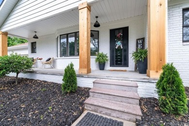 Welcome to this beautifully updated 3,850 sq ft home offering - photo 6