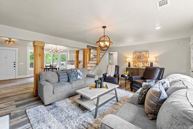 Welcome to this beautifully updated 3,850 sq ft home offering - photo 9