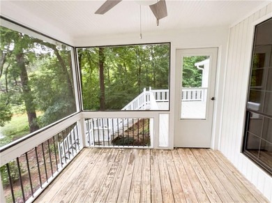 Step into 120 Bay Ct, arranged for everyday practicality with a - photo 15