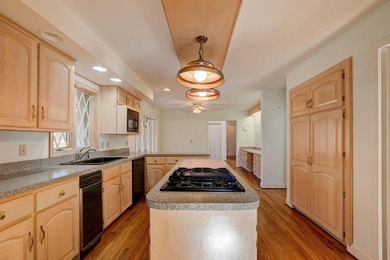 First time on the market, this exceptional custom-built - photo 15