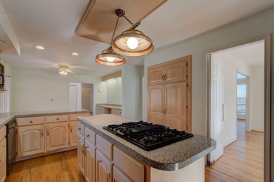 First time on the market, this exceptional custom-built - photo 16