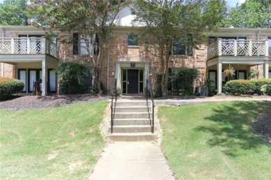 Lake Condo For Sale in Brookhaven, Georgia