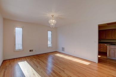 First time on the market, this exceptional custom-built - photo 22