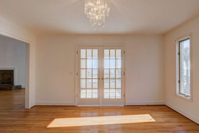 First time on the market, this exceptional custom-built - photo 24