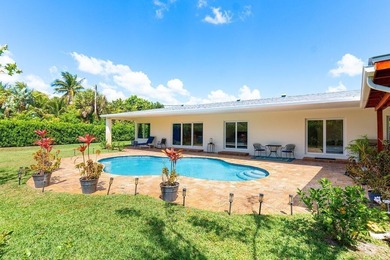 This spacious 5000+ SF compound offers endless possibilities - photo 3