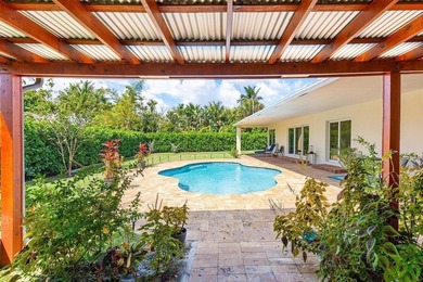 This spacious 5000+ SF compound offers endless possibilities - photo 4