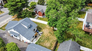 Welcome home to a beautifully designed open-concept layout. Upon - photo 6